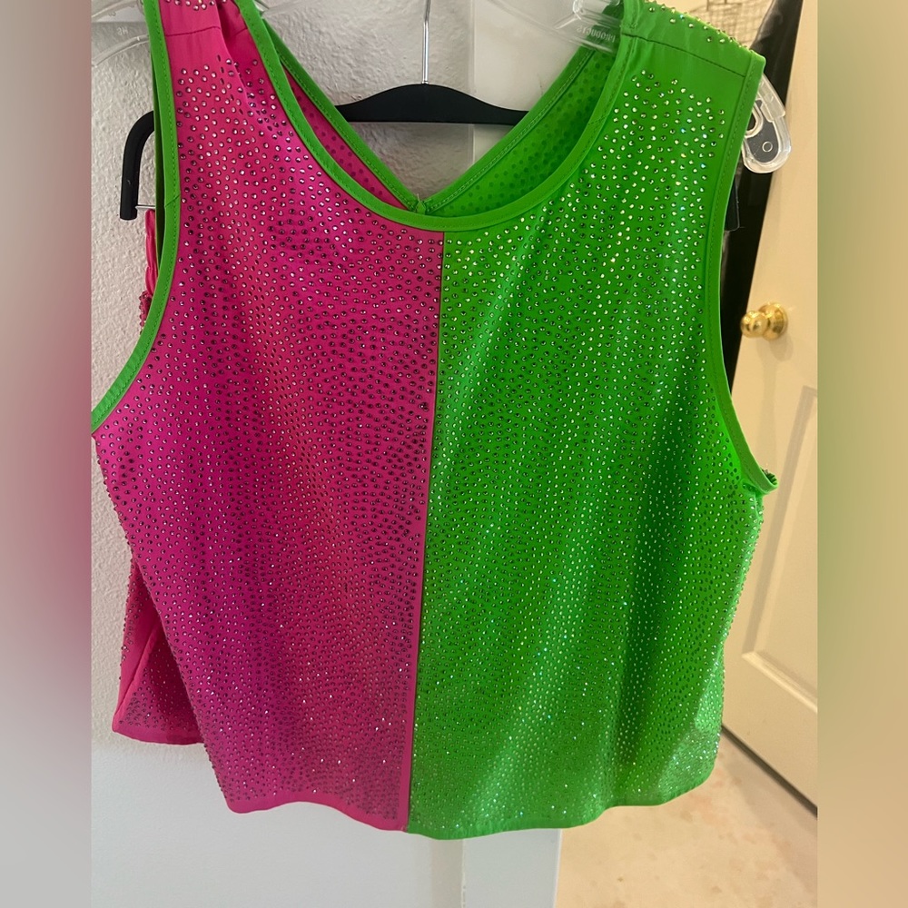 QUEEN OF SPARKLES ✨ Hot pink and Apple 🍏 active Rhinestone set